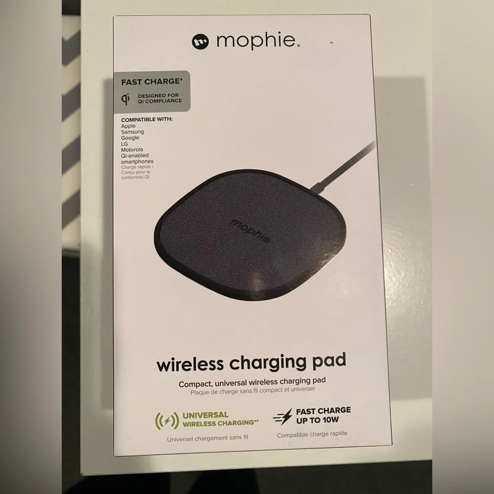 ⭐️HOST PICK⭐️ NWT Mophie Charging Pad